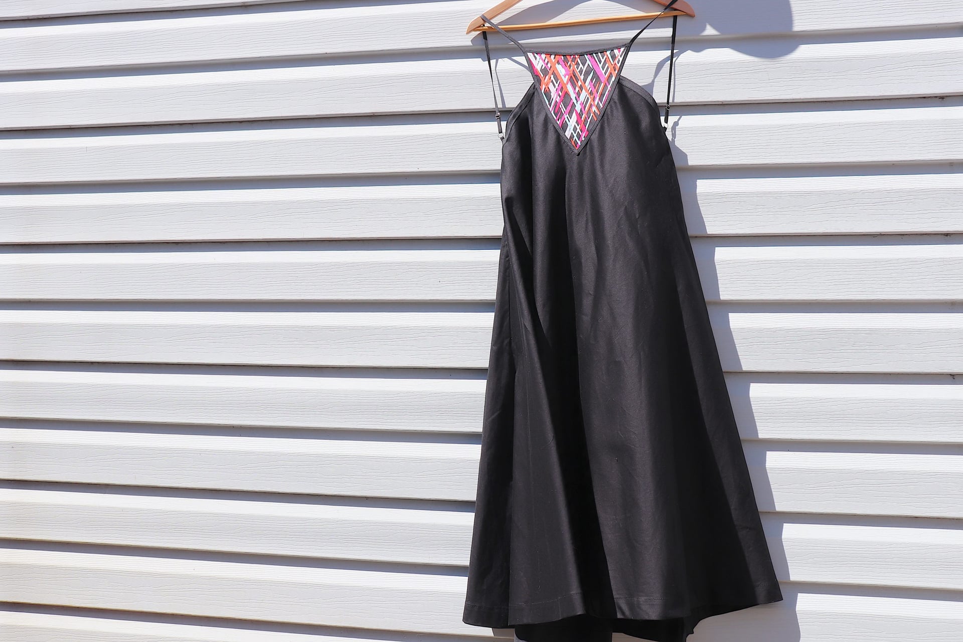 Summer dress with an open back — 1